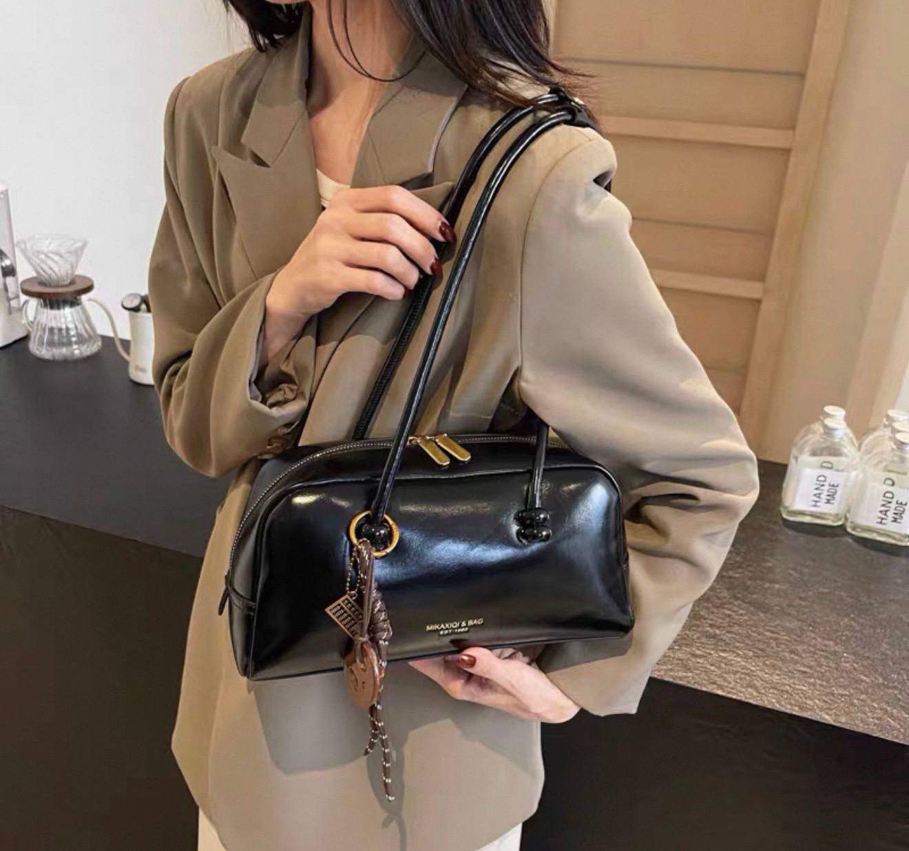 حقيبة كتف دزاين كوري جلد كوالتي عالي💼🍭